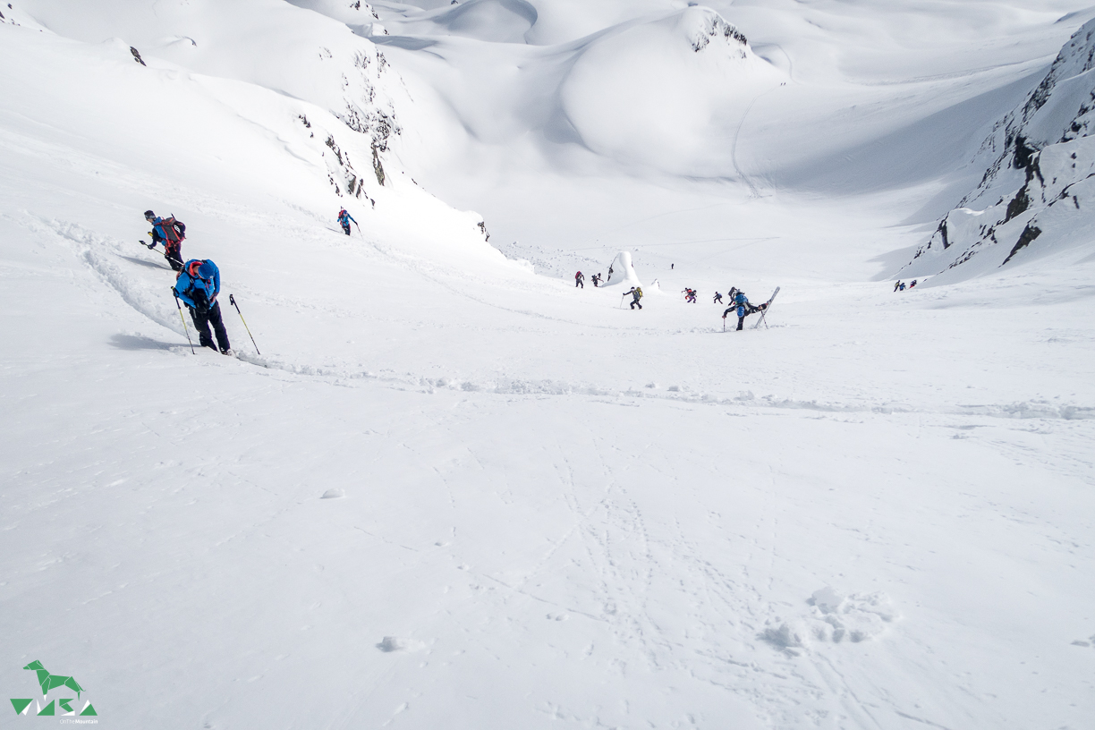 Ziemlich steile Scharte - Skitouren Sellrain.
