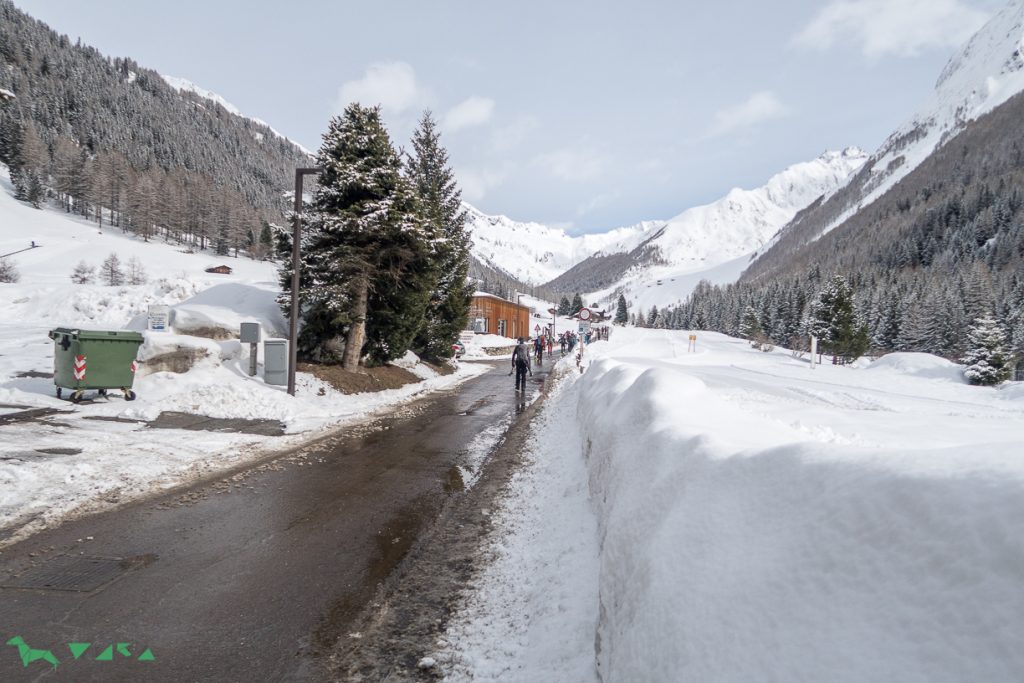 Straße hinein ins Ahrntal.