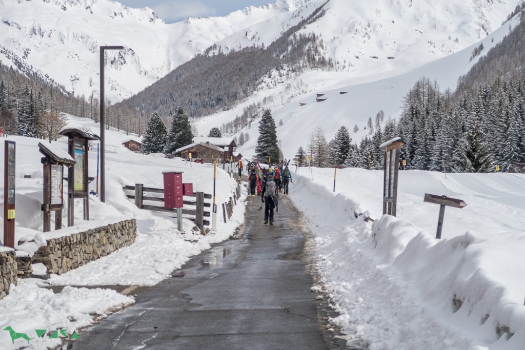 Das Tauferer Ahrntal liegt uns zu Füßen.